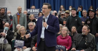 Pierre Poilievre Attracts Large Crowds While Campaigning For Conservative Party Leader Across Canada